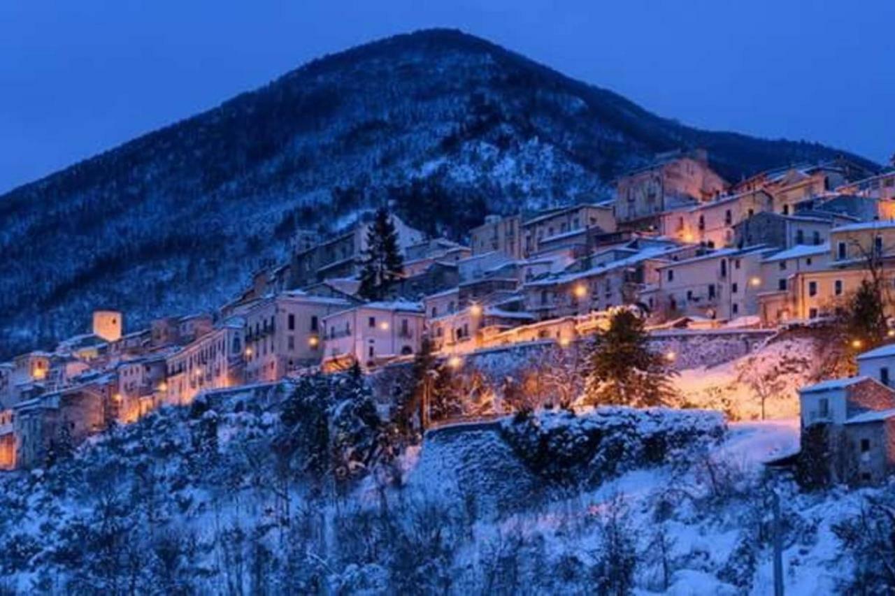 Casa Vacanze Sul Gizio Петторано-суль-Джицио Экстерьер фото